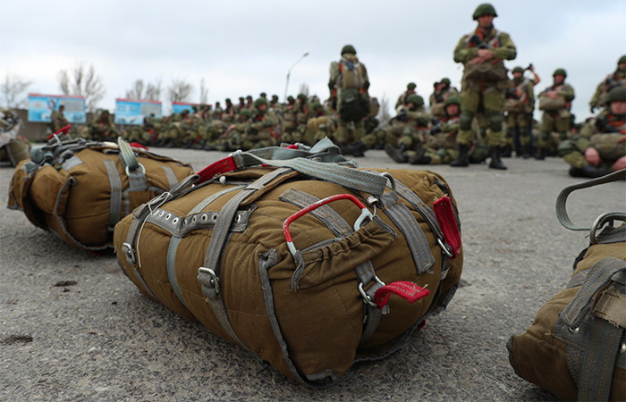 Законопроект об использовании ВС РФ для защиты россиян за рубежом принят в I чтении