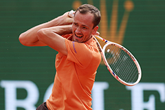 Даниил Медведев оштрафован на 6 тыс. евро за неспортивное поведение