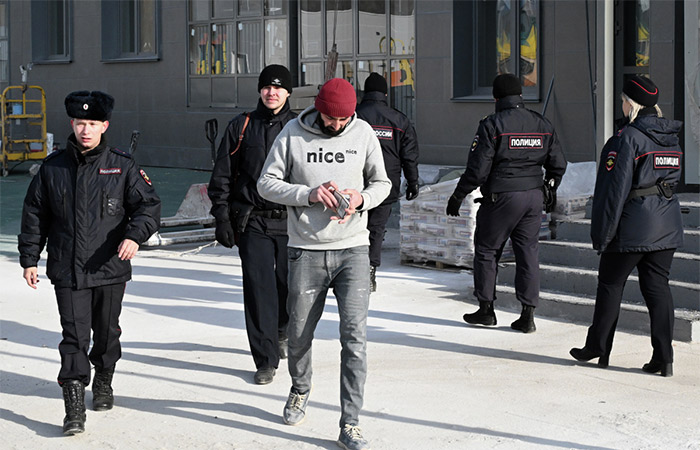 Около 6 тыс. иностранцев выдворят из РФ, еще 7,7 тыс. закрыт въезд после рейда в марте