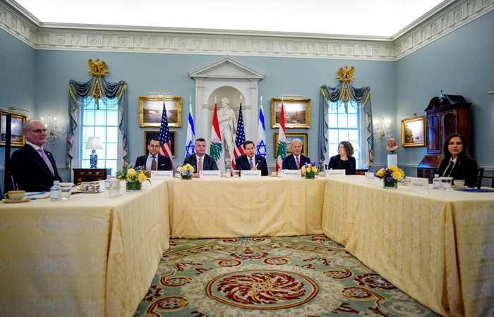 Ливан в переговорах с Израилем призвал к прекращению огня