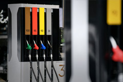 Доля несоответствующего требованиям безопасности бензина на АЗС составляет менее 4%