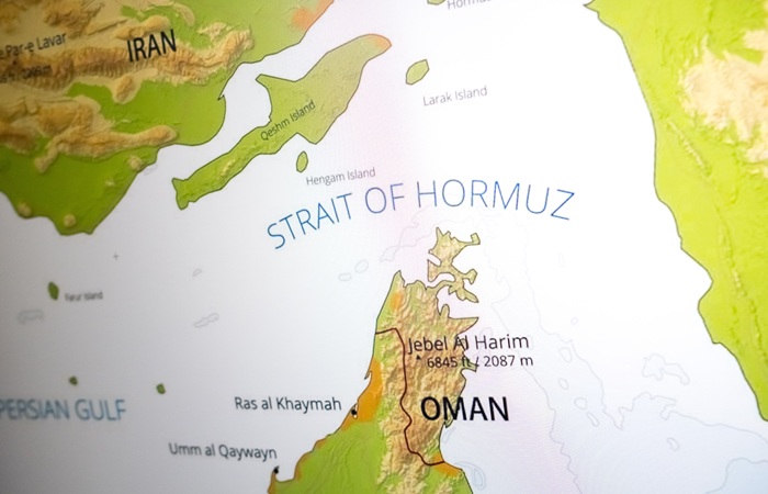 Ни одно судно из иранского порта не прошло через Ормуз за первые 24 часа блокады