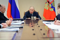 Путин отметил, что траектория экономических показателей в РФ в начале года идет ниже ожиданий