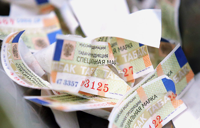 Поступление акцизов от алкоголя и табака в РФ в 2025 г. выросло на 12%