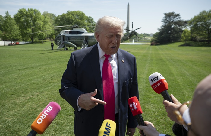 Трамп заявил, что не конфликтует с папой римским, но имеет право не соглашаться с ним