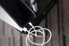 Росавиация не видит оснований запрещать использовать пауэрбанки на борту самолета