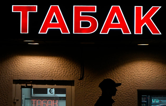 Мурашко оценил распространенность курения табака в России в 17,73%