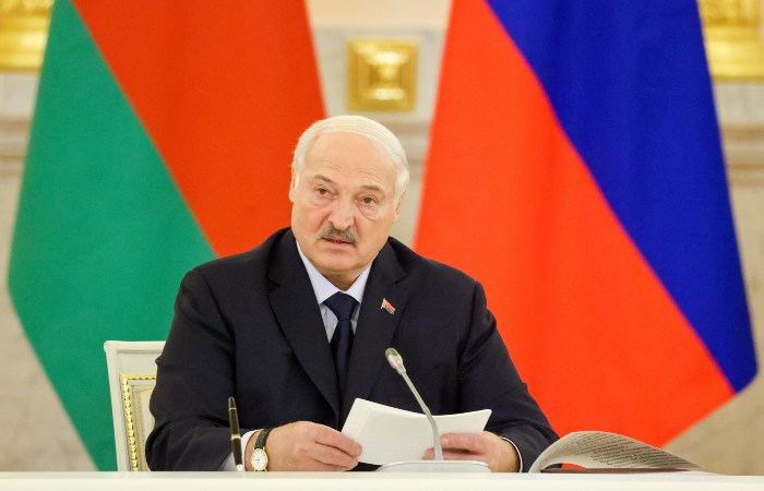 Лукашенко заявил, что потерять Белоруссию для России неприемлемо