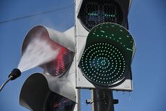 В Москве на 14 магистралях ввели ночную "зеленую волну" светофоров