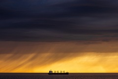 Захваченное США в Оманском заливе иранское грузовое судно направлялось из Китая в Иран