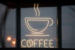 Ритейлеры Москвы смогут проверить вывески на соблюдение закона о русском языке