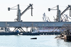 Беспилотники атаковали морской порт Туапсе, есть погибший