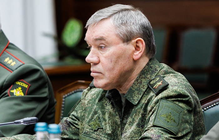 Герасимов заявил, что ЛНР находится под полным контролем ВС РФ