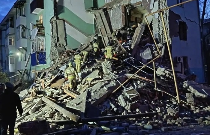 Два человека могут находиться под завалами частично обрушившегося дома в Сызрани