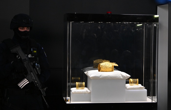 Украденный в Нидерландах дакийский золотой шлем вернулся в Румынию