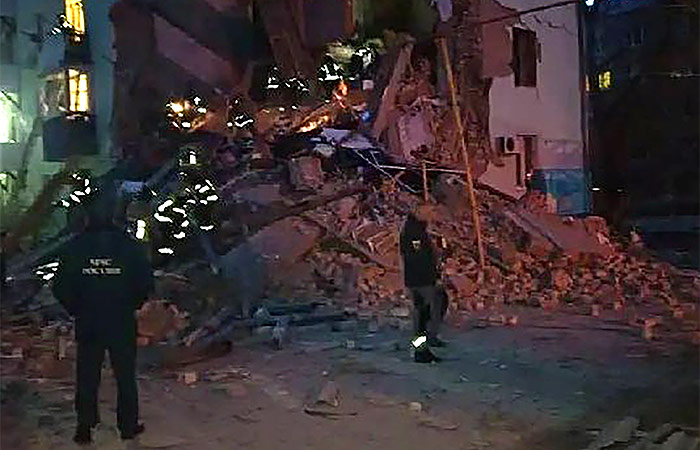 Тела двух человек извлекли из-под завалов разрушенного подъезда в Сызрани