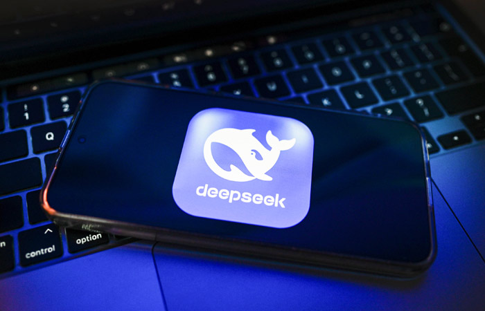 DeepSeek выпустил "самую мощную" ИИ-модель с открытым кодом