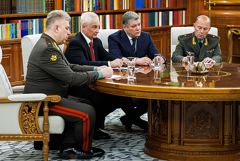 Белоусов вручил ордена военным КНДР, принимавшим участие в освобождении Курской области