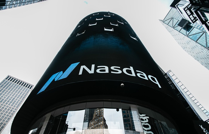 Индексы S&P 500 и Nasdaq обновили рекорды в понедельник