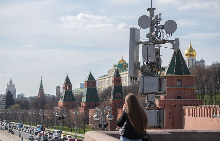 Минцифры РФ работает над оперативным открытием "белого списка" сайтов в Москве