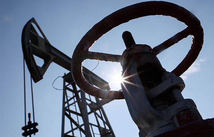 Brent подешевела более чем на 9%, до $99,86 за баррель