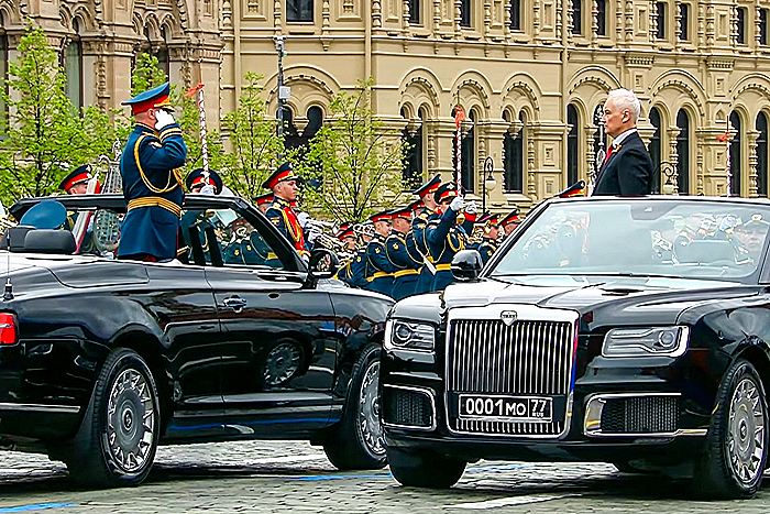 Парад Победы начался на Красной площади