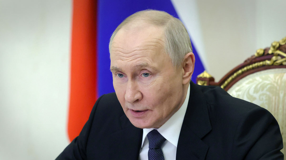 Путин обсуждает с членами СБ РФ развитие отрасли редких и редкоземельных металлов