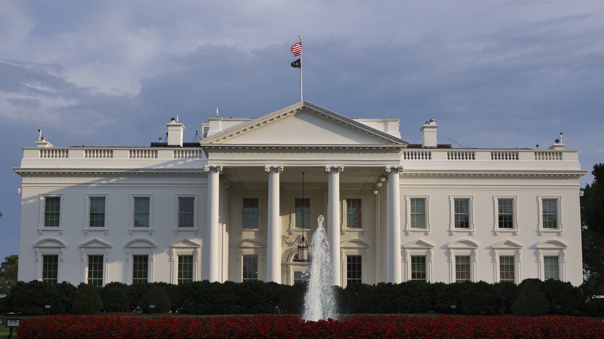 Трамп по запросу лидеров Катара, Саудовской Аравии и ОАЭ отложил удар по Ирану