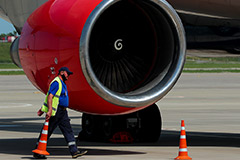 Росавиация обсудит с руководством AZUR air снятие ограничений сертификата