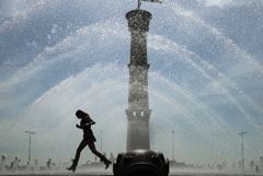 В Петербурге впервые с начала года жара достигла 30 градусов