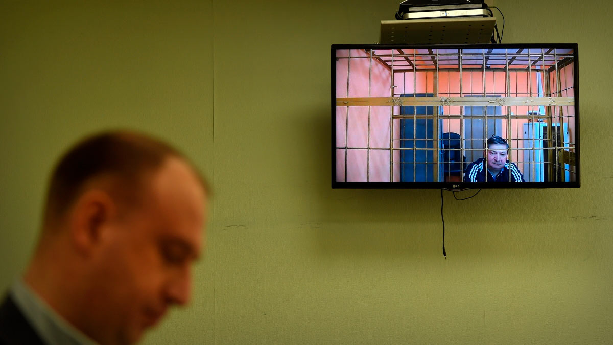 Суд увеличил срок наказания замглавы Генштаба ВС РФ Арсланову до 19 лет колонии