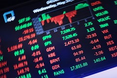 Фондовые индексы США выросли в среду, обновив рекордные максимумы