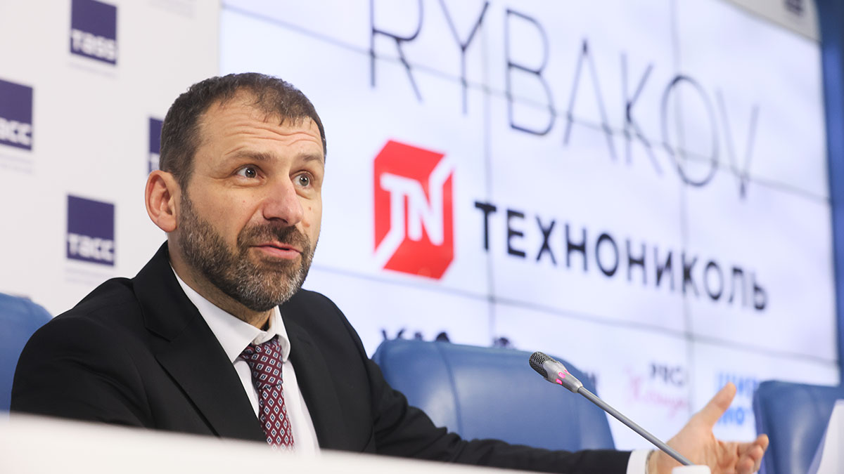Рыбаков и Колесников подали иск к Польше из-за санкций на 9 млрд рублей
