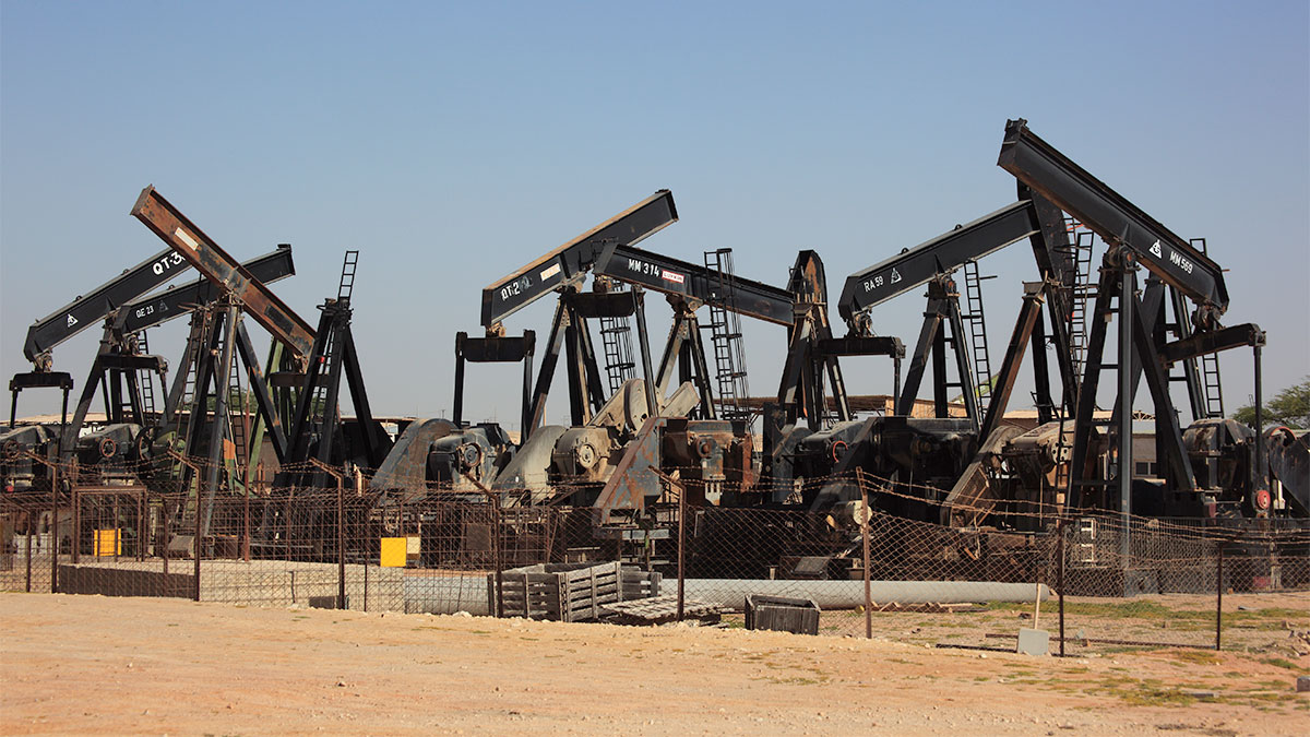 Нефть дешевеет на ожиданиях деэскалации на Ближнем Востоке