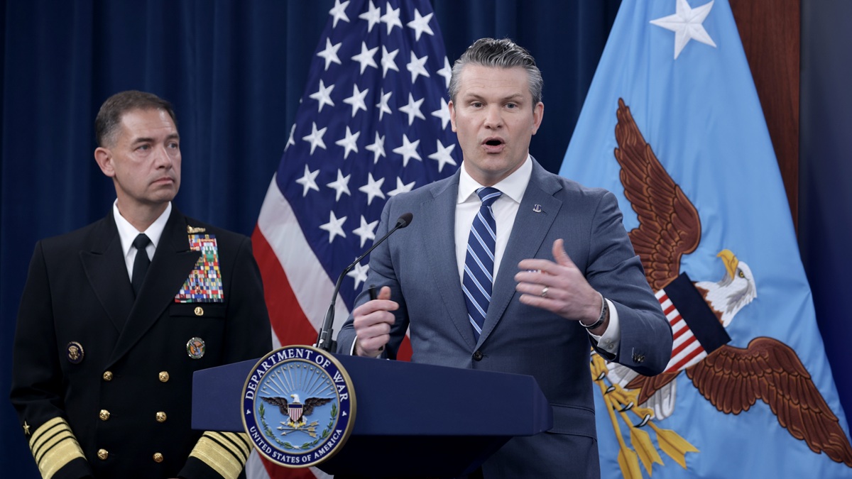 Хегсет заявил, что США готовы снова нанести удары по Ирану в случае провала переговоров