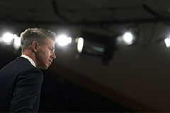 Премьер Венгрии решил изменить конституцию для отстранения президента от власти