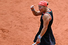 Диана Шнайдер обыграла Арину Соболенко и вышла в полуфинал Roland Garros