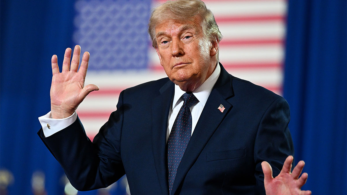 Трамп допустил, что блокада Штатами Ормузского пролива продлится до сентября