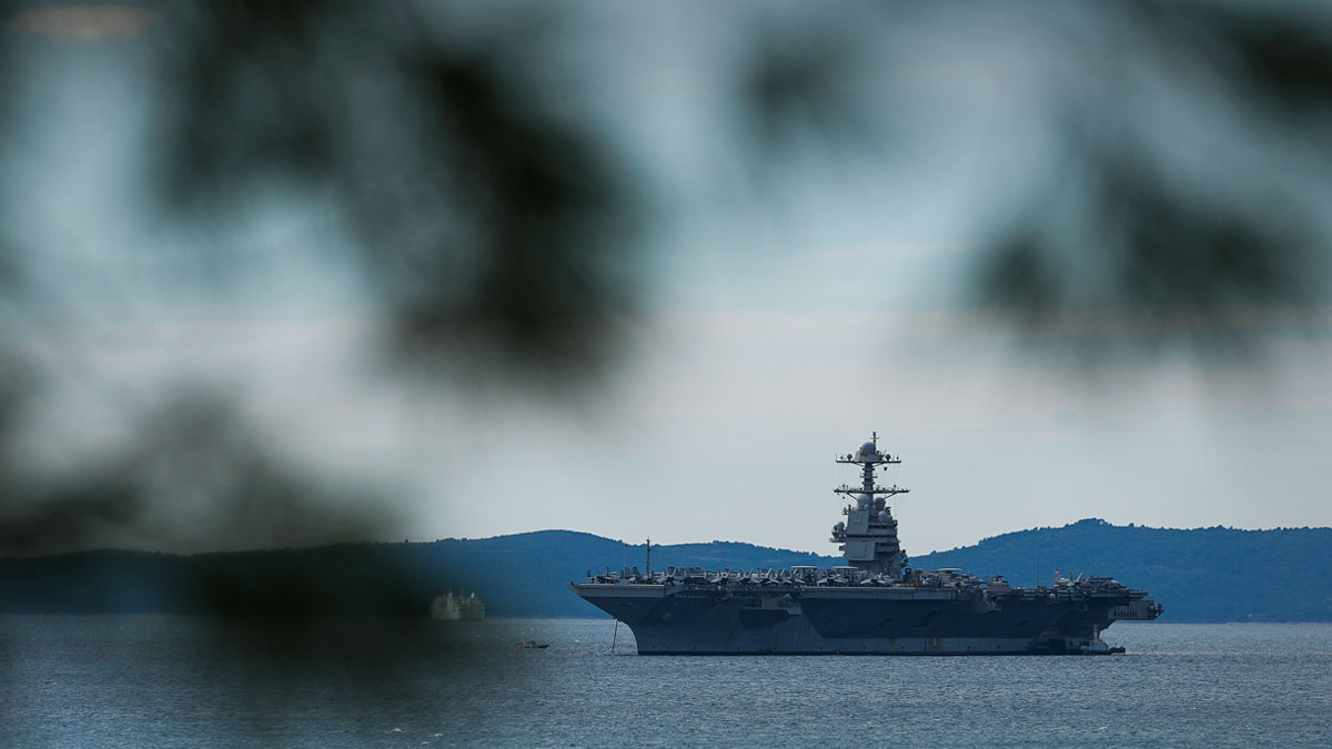 CNN сообщил, что ВМС США скрыли масштаб пожара на USS Gerald R. Ford