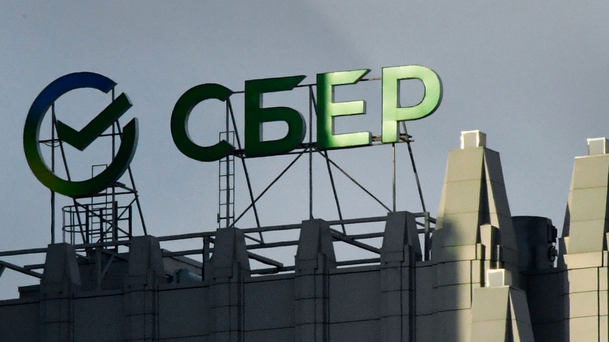 Сбербанк пока не планирует входить в капитал цифровых платформ