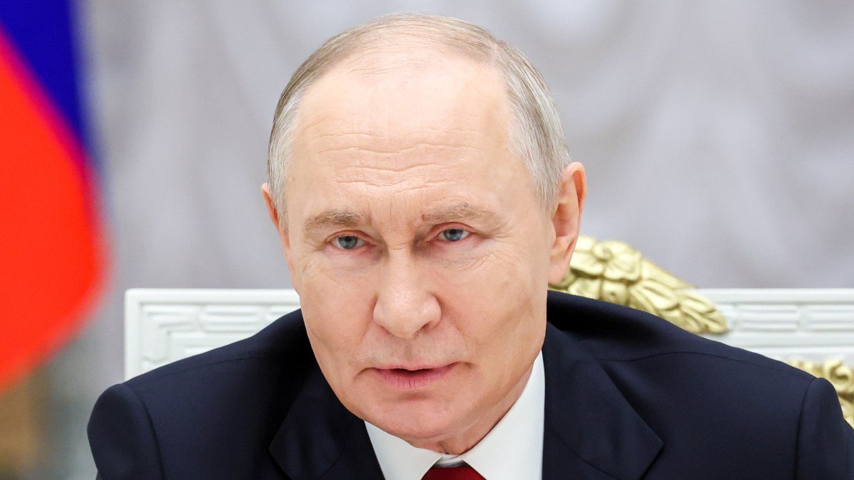 Путин заявил, что ВС РФ удерживают стратегическое преимущество, идут вперед