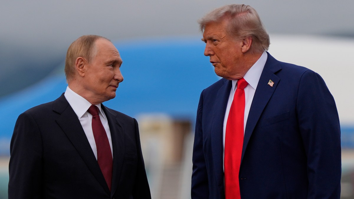 Путин в поздравлении Трампу назвал его незаурядным человеком и политиком