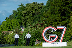 Приглашение Зеленского Путину провести встречу на G7 официально не передавалось