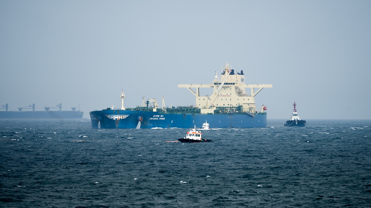 Меморандум предусматривает, что США должны снять морскую блокаду, а Иран - помочь восстановлению судоходства