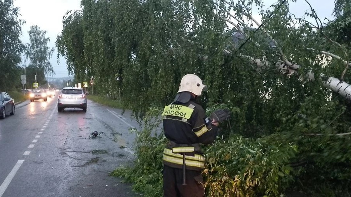 Число пострадавших после урагана в свердловской Кушве достигло 15 человек