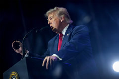 Трамп подтвердил, что переговоры США и Ирана состоятся во вторник в Дохе