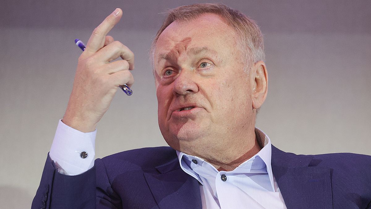 Костин заявил, что РФ не намерена отдавать контроль или вносить деньги в капитал ВТБ