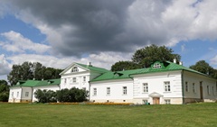 Юбилейный фестиваль "Толстой" открылся на родине писателя в Ясной Поляне