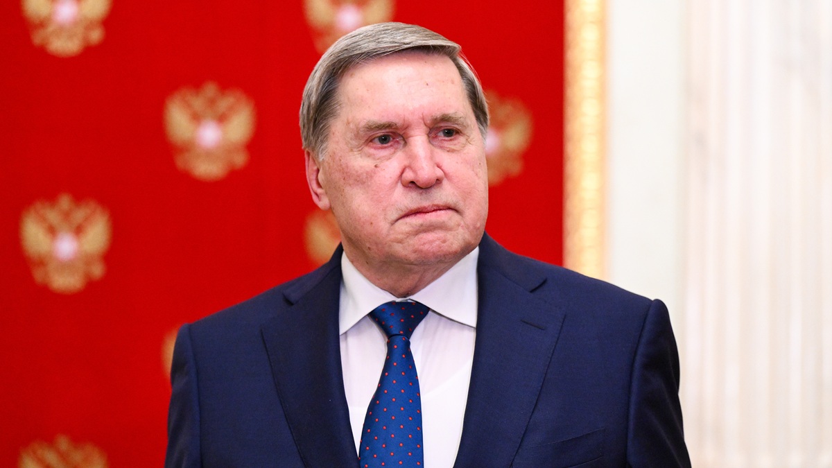 Ушаков сообщил, что президенты РФ и США обсуждали украинское урегулирование