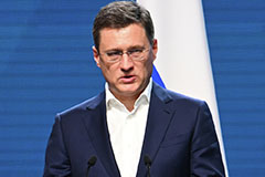 Новак поручил уделить особое внимание обеспечению топливом регионов северного завоза